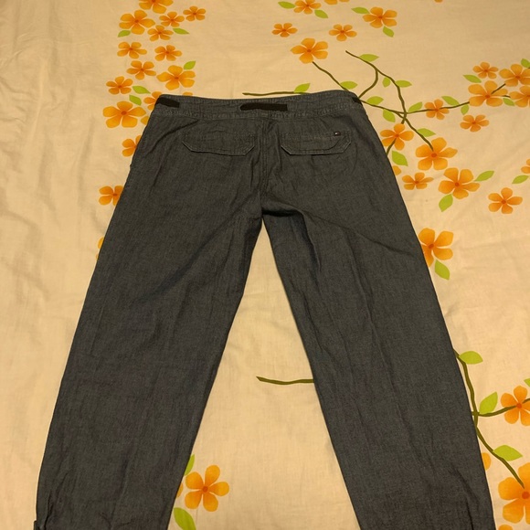 Tommy Hilfiger cropped pants! - Picture 4 of 5